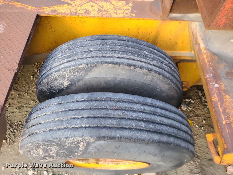 image for item DI3037 1978 Hyster IR50TL3-T1  flatbed trailer