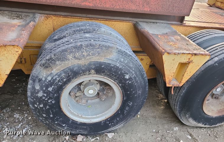 image for item DI3037 1978 Hyster IR50TL3-T1  flatbed trailer