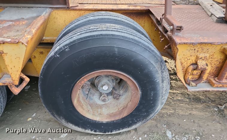 image for item DI3037 1978 Hyster IR50TL3-T1  flatbed trailer