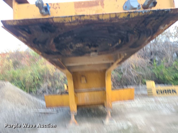 image for item DI3037 1978 Hyster IR50TL3-T1  flatbed trailer