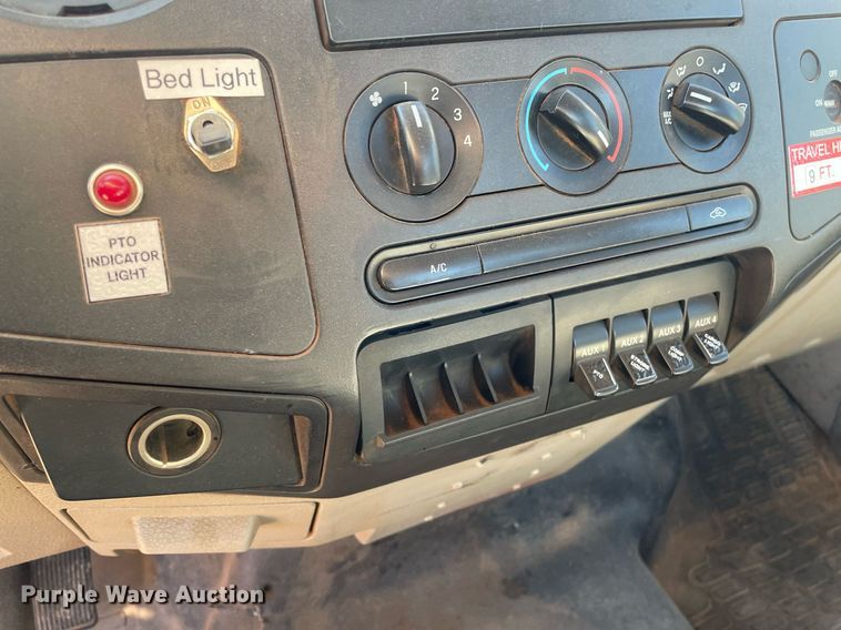 image for item DI3640 2008 Ford F550 Super Duty  bucket truck