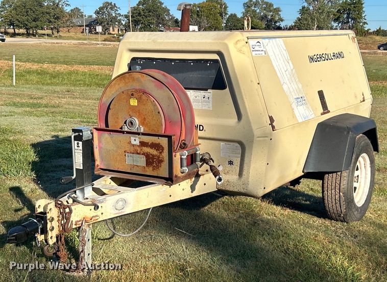 image for item DJ6357 1993 Ingersoll Rand P185CWJD  air compressor