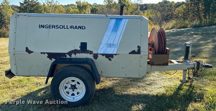 image for item DJ6357 1993 Ingersoll Rand P185CWJD  air compressor