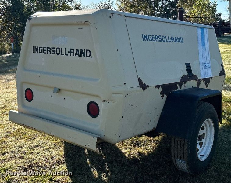 image for item DJ6357 1993 Ingersoll Rand P185CWJD  air compressor
