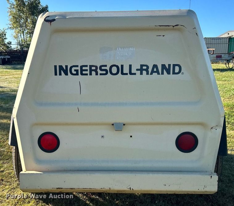 image for item DJ6357 1993 Ingersoll Rand P185CWJD  air compressor
