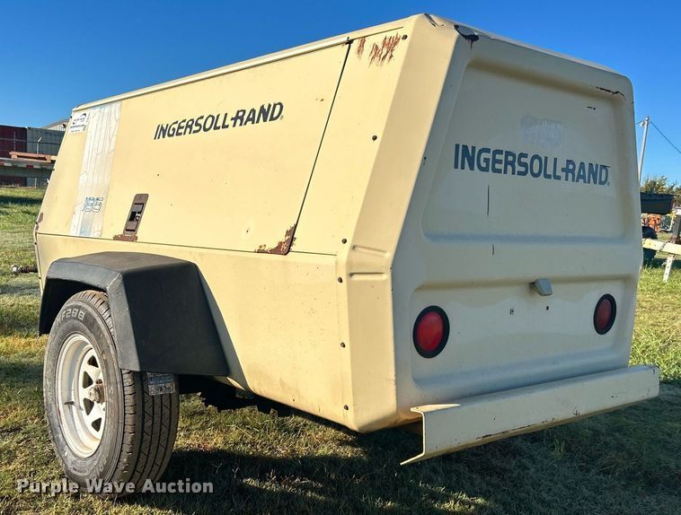 image for item DJ6357 1993 Ingersoll Rand P185CWJD  air compressor