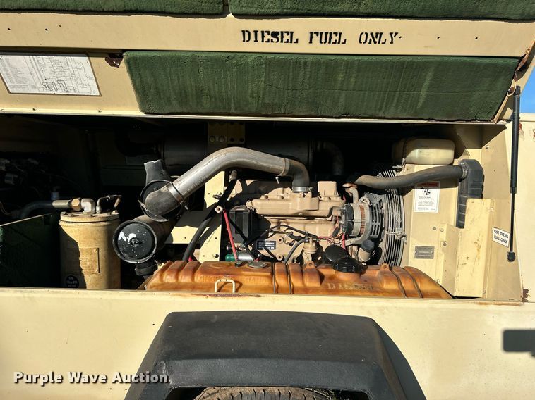 image for item DJ6357 1993 Ingersoll Rand P185CWJD  air compressor