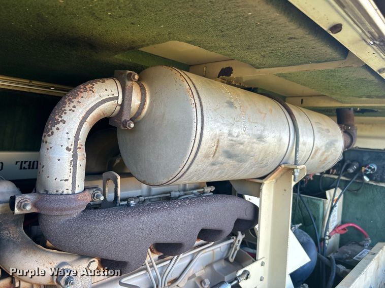 image for item DJ6357 1993 Ingersoll Rand P185CWJD  air compressor