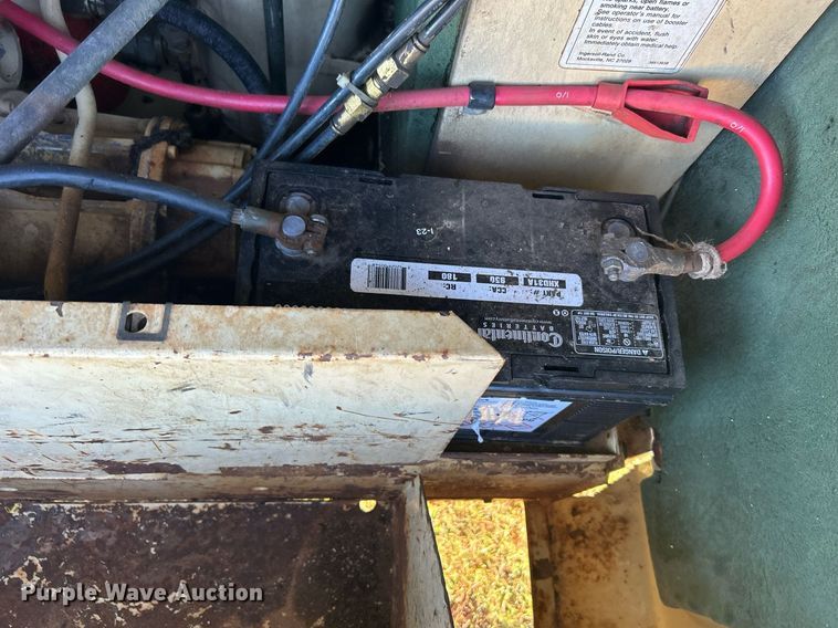 image for item DJ6357 1993 Ingersoll Rand P185CWJD  air compressor