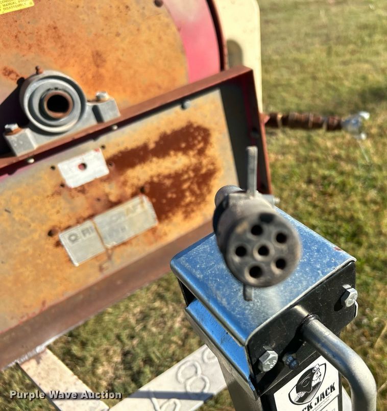 image for item DJ6357 1993 Ingersoll Rand P185CWJD  air compressor