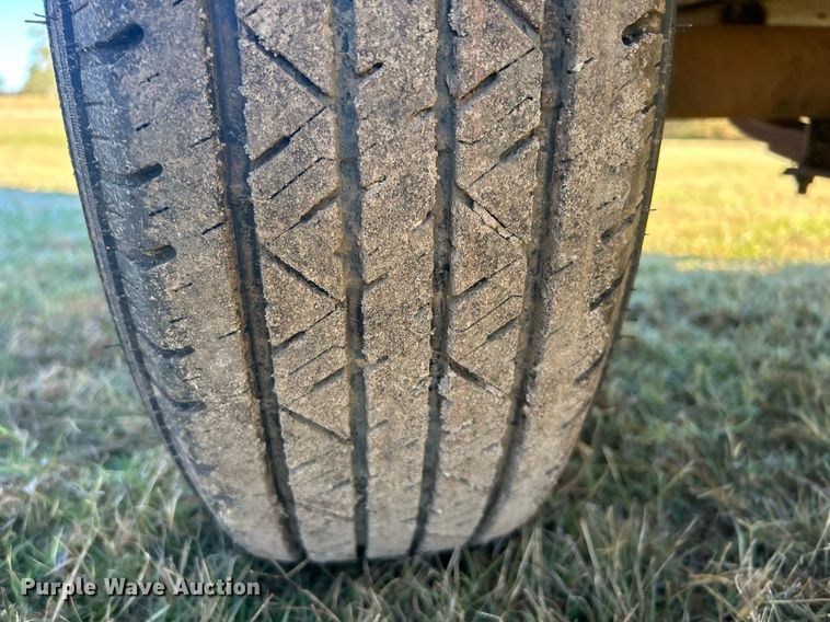 image for item DJ6357 1993 Ingersoll Rand P185CWJD  air compressor