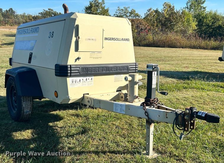 image for item DJ6358 1999 Ingersoll Rand P185WJD  air compressor