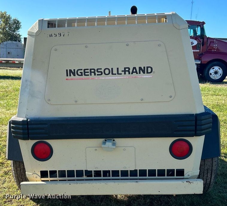 image for item DJ6358 1999 Ingersoll Rand P185WJD  air compressor