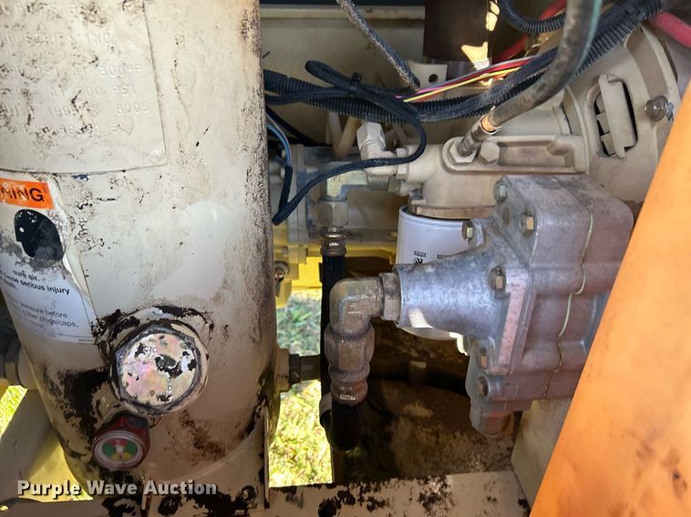 image for item DJ6358 1999 Ingersoll Rand P185WJD  air compressor