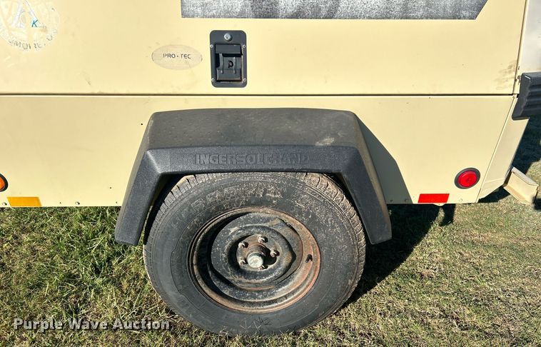 image for item DJ6358 1999 Ingersoll Rand P185WJD  air compressor