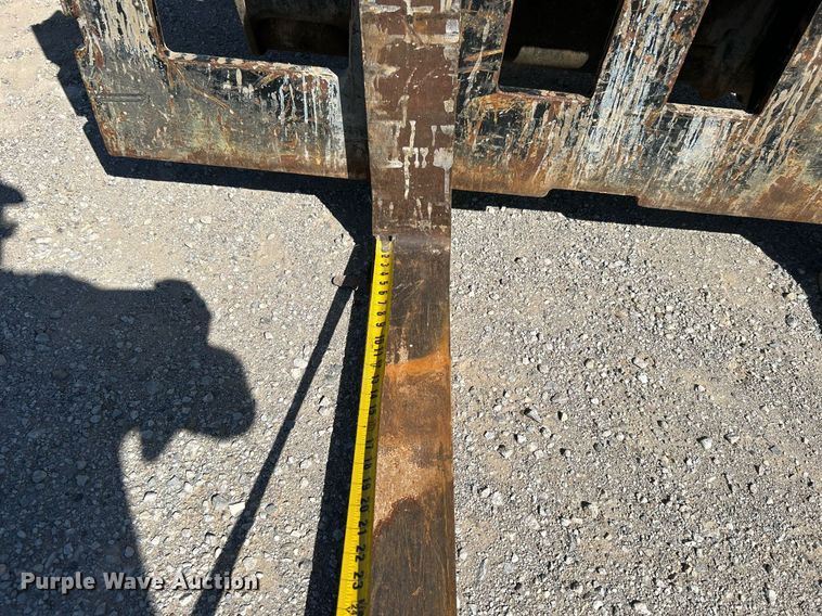 image for item DJ6369 2015 Caterpillar 420F2 IT  backhoe