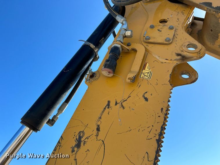 image for item DJ6369 2015 Caterpillar 420F2 IT  backhoe