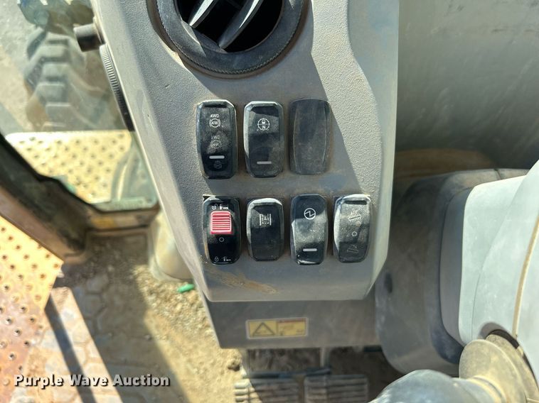 image for item DJ6369 2015 Caterpillar 420F2 IT  backhoe