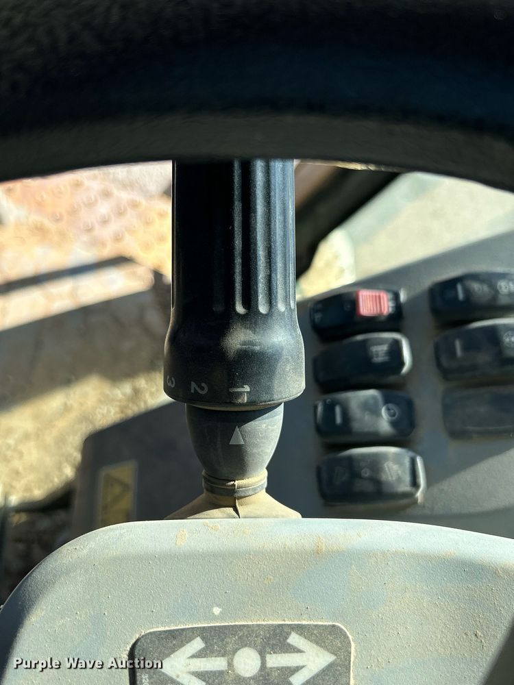 image for item DJ6369 2015 Caterpillar 420F2 IT  backhoe