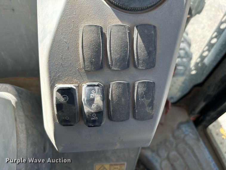 image for item DJ6369 2015 Caterpillar 420F2 IT  backhoe