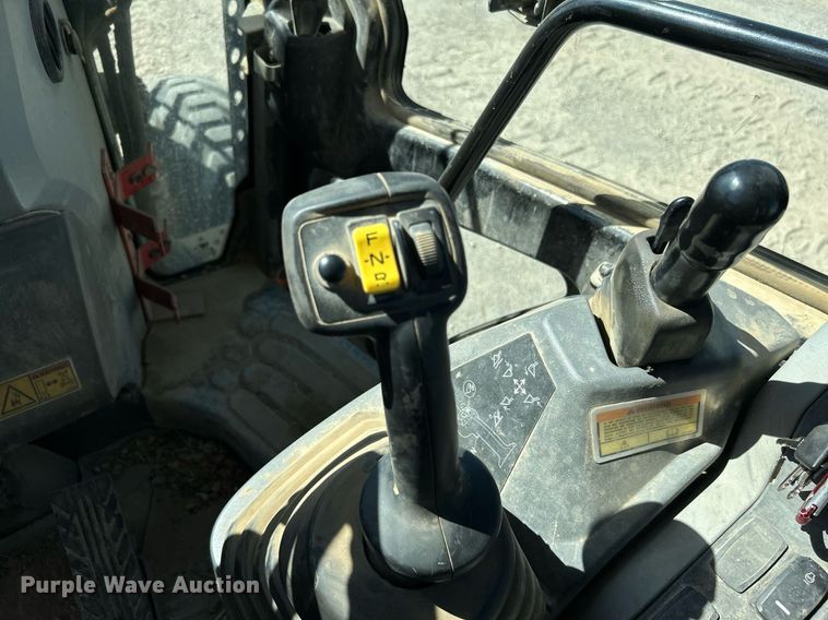 image for item DJ6369 2015 Caterpillar 420F2 IT  backhoe