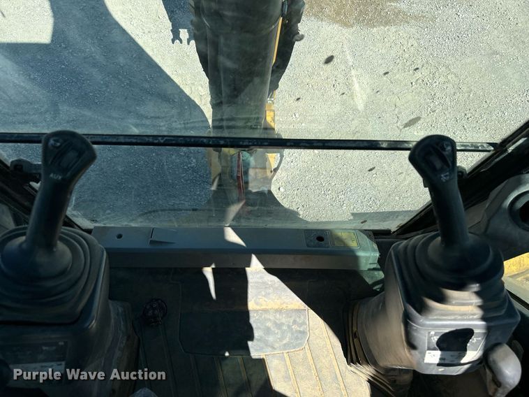 image for item DJ6369 2015 Caterpillar 420F2 IT  backhoe