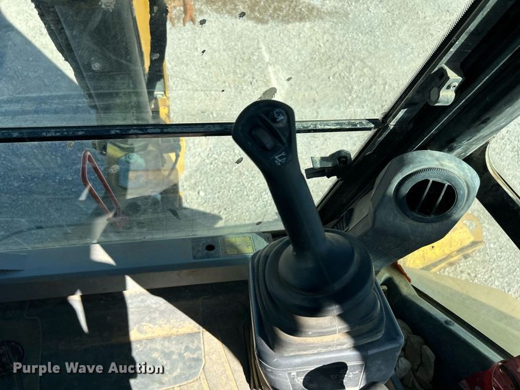 image for item DJ6369 2015 Caterpillar 420F2 IT  backhoe