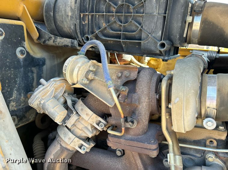 image for item DJ6369 2015 Caterpillar 420F2 IT  backhoe