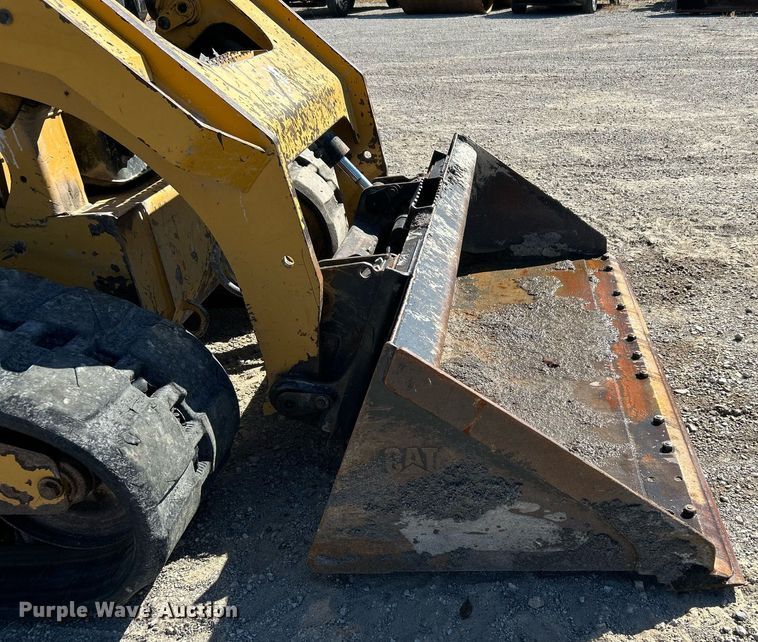 image for item DJ6370 2015 Caterpillar 289D  tracked skid steer loader