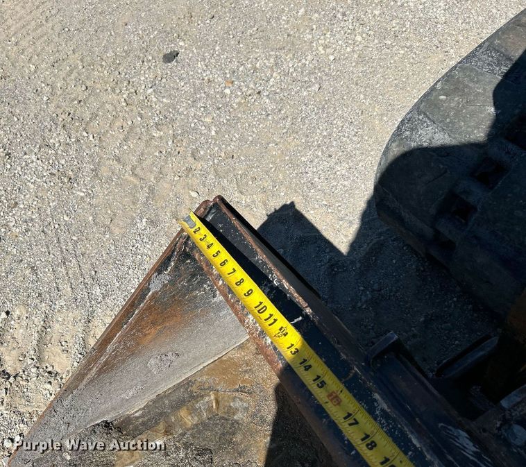 image for item DJ6370 2015 Caterpillar 289D  tracked skid steer loader