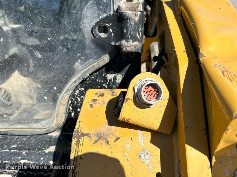 image for item DJ6370 2015 Caterpillar 289D  tracked skid steer loader