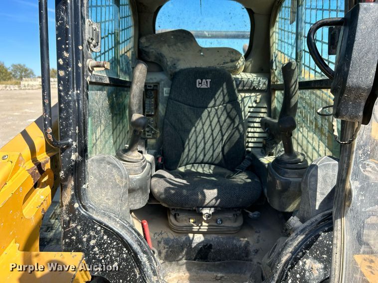 image for item DJ6370 2015 Caterpillar 289D  tracked skid steer loader
