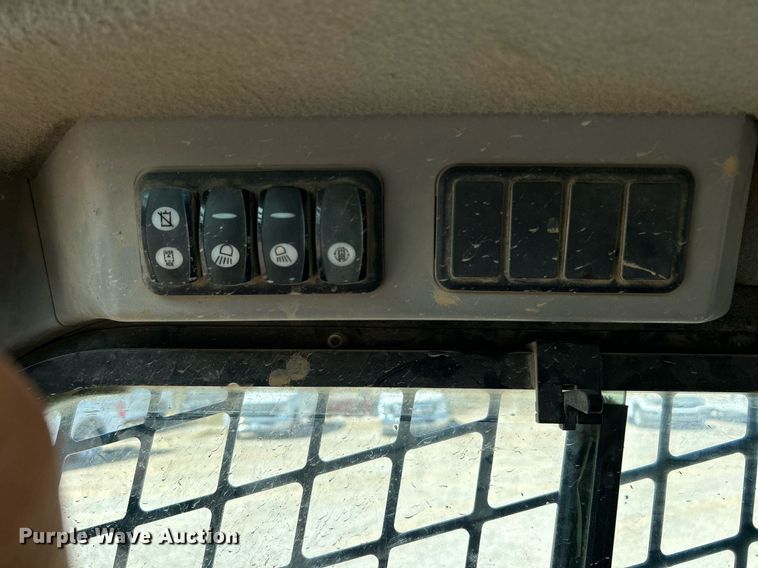 image for item DJ6370 2015 Caterpillar 289D  tracked skid steer loader