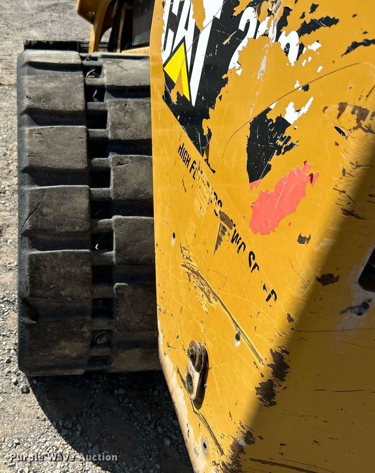 image for item DJ6370 2015 Caterpillar 289D  tracked skid steer loader