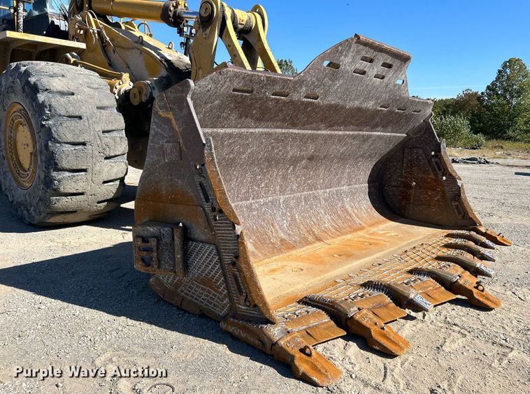 image for item DJ6372 2013 Caterpillar 988H  wheel loader