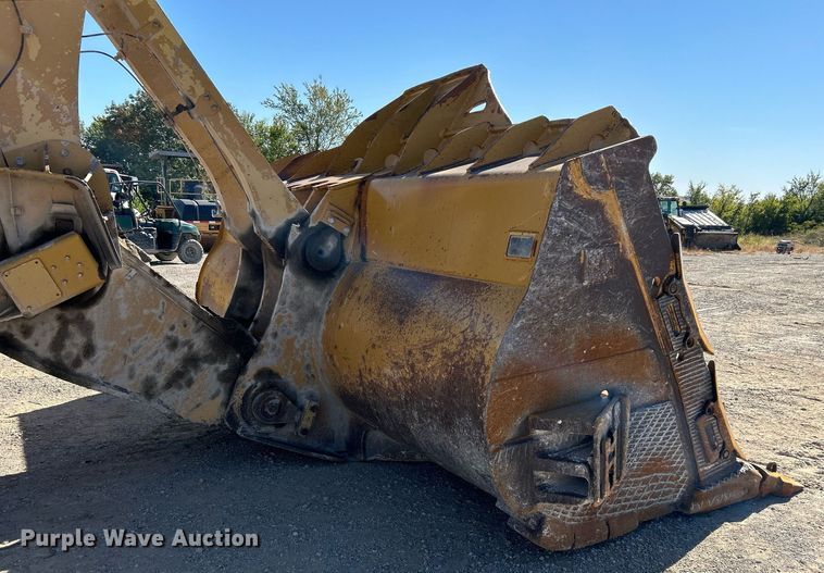 image for item DJ6372 2013 Caterpillar 988H  wheel loader