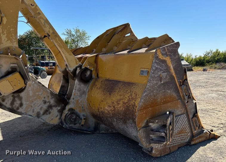 image for item DJ6372 2013 Caterpillar 988H  wheel loader
