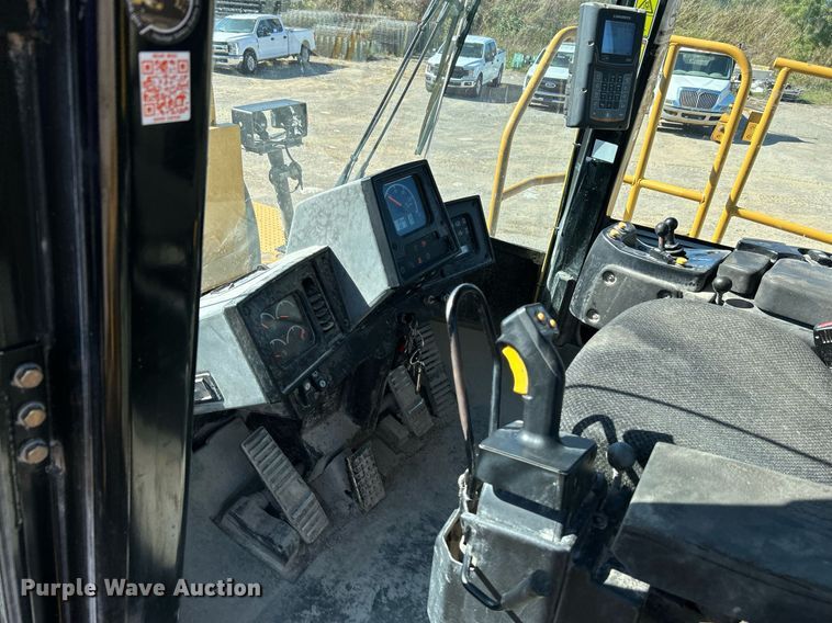 image for item DJ6372 2013 Caterpillar 988H  wheel loader