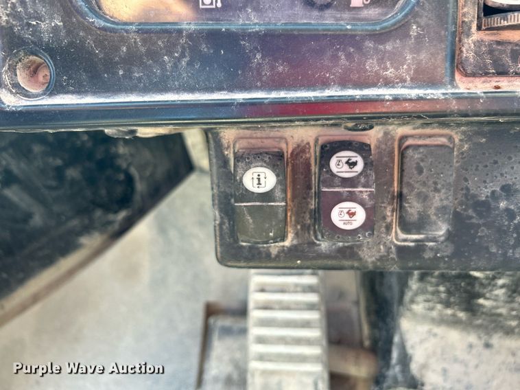 image for item DJ6372 2013 Caterpillar 988H  wheel loader