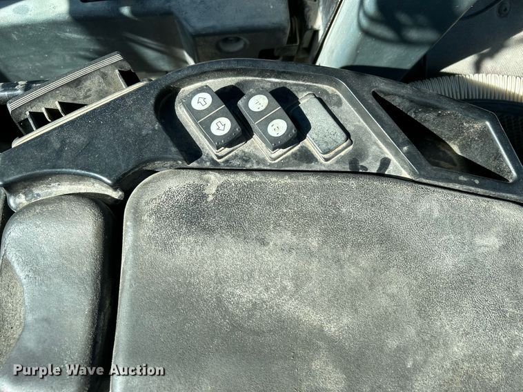 image for item DJ6372 2013 Caterpillar 988H  wheel loader