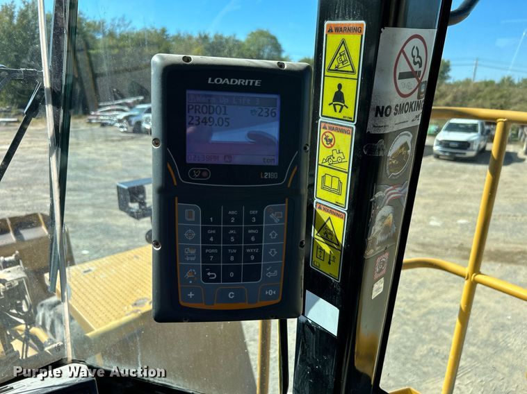 image for item DJ6372 2013 Caterpillar 988H  wheel loader