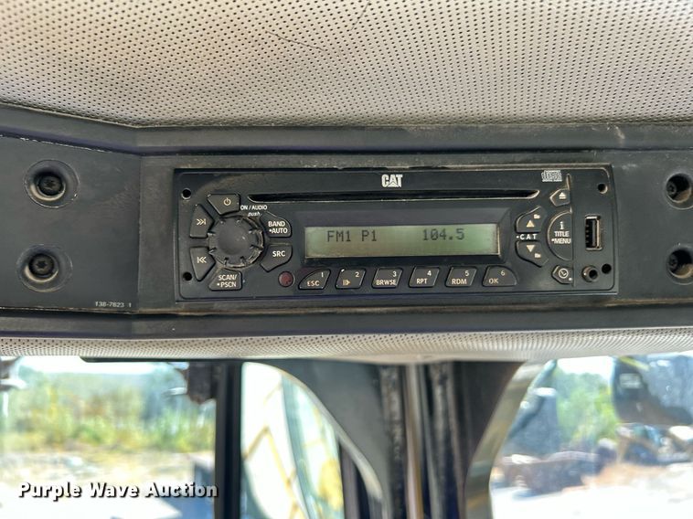 image for item DJ6372 2013 Caterpillar 988H  wheel loader