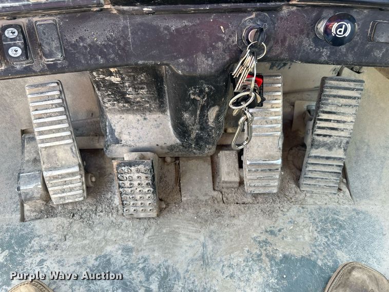 image for item DJ6372 2013 Caterpillar 988H  wheel loader