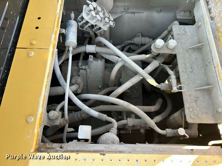 image for item DJ6372 2013 Caterpillar 988H  wheel loader