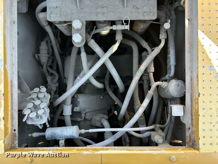 image for item DJ6372 2013 Caterpillar 988H  wheel loader