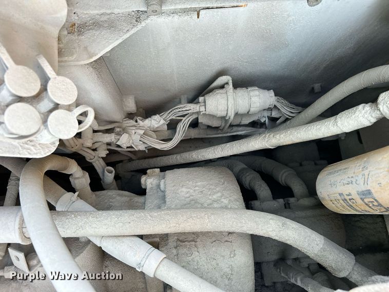 image for item DJ6372 2013 Caterpillar 988H  wheel loader