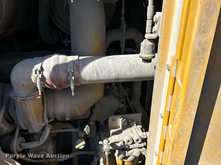 image for item DJ6372 2013 Caterpillar 988H  wheel loader