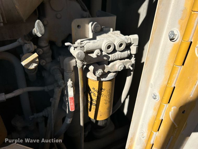 image for item DJ6372 2013 Caterpillar 988H  wheel loader