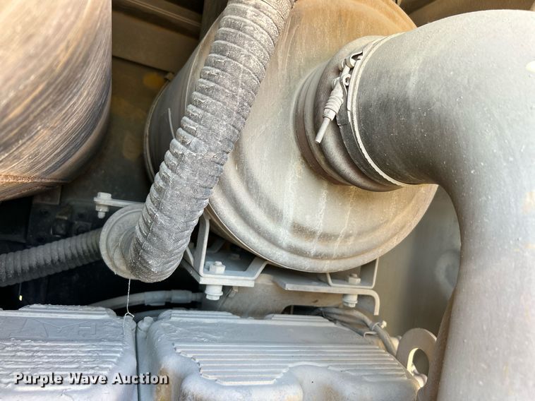 image for item DJ6372 2013 Caterpillar 988H  wheel loader