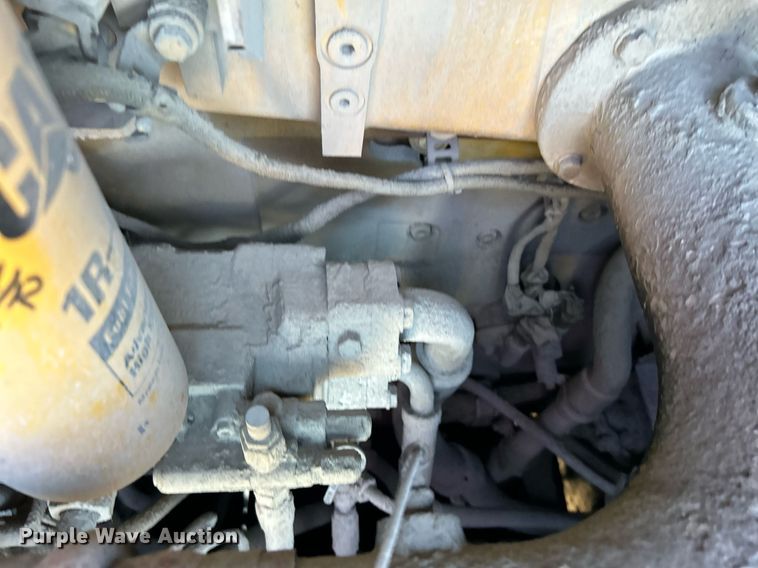 image for item DJ6372 2013 Caterpillar 988H  wheel loader